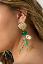 Boucles d'Oreilles Pendantes Coquillage Doré, Perle & Corail Vert • Edition Île • Atelier Zolya